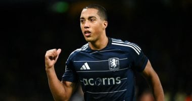 الاتحاد السعودي يدرس ضم يوري تيليمانس لدعم وسط الملعب