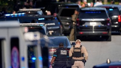 مقتل مسلح وإصابة ضابط شرطة في حادث قرب جامعة إيموري الأمريكية 