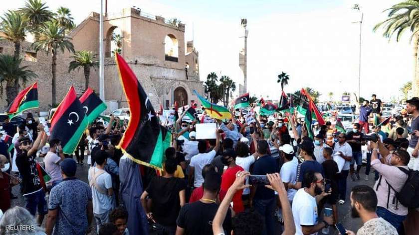 مظاهرات سلمية تدعو لتوحيد المؤسسات بليبيا