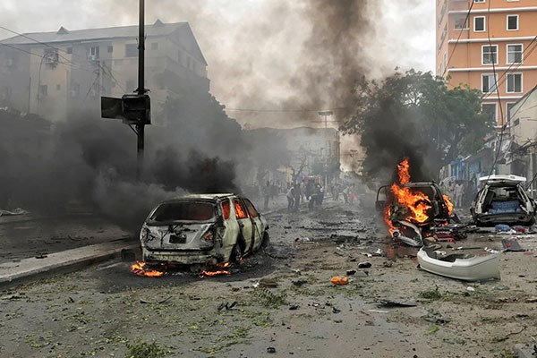 الصومال: انفجار سياة ملغومة أسفر عن مقتل جنديين وإصابة ضابط أمريكي