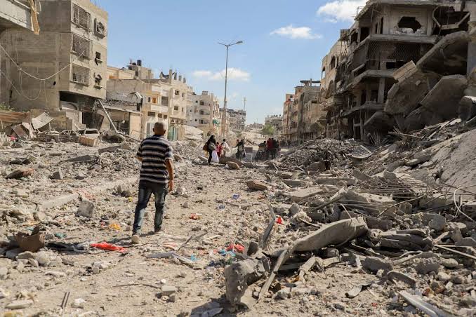 استشهاد 3 مسعفين خلال أداء واجبهم الإنساني بغزة و44 شهيدًا منذ فجر الاثنين