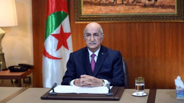 استقالة الحكومة الجزائرية