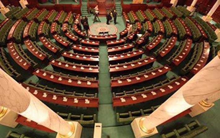 تونس تستمر في تجميد مجلس النواب