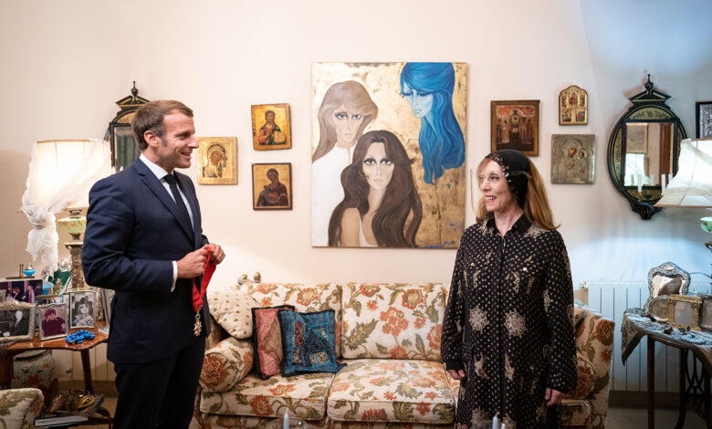 ظهور الفنانة فيروز للأضواء من جديد على يد ماكرون