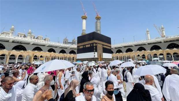 الحرم المكي يحتضن آخر جمعة قبل موسم الحج