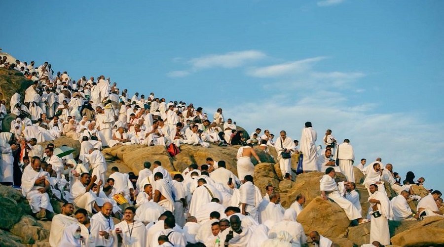 الحر الشديد يفرض تعليمات مشددة بعرفات
