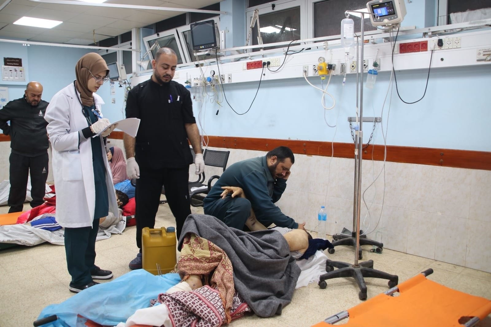فيروس جديد في غزة يفاقم الأزمة الصحية الخطيرة