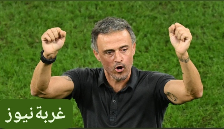 صاعقة كرة القدم: لويس إنريكي أفضل مدرب في العالم 2025 بعد موسم أسطوري لباريس سان جيرمان!