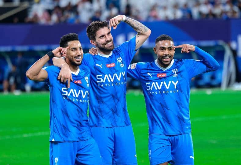 قمة مشتعلة.. موعد مباراة الهلال والقادسية في الدوري السعودي 2025 والتشكيل المتوقع والقنوات الناقلة