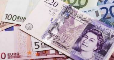 الجنيه الإسترليني يواصل التراجع أمام المصري