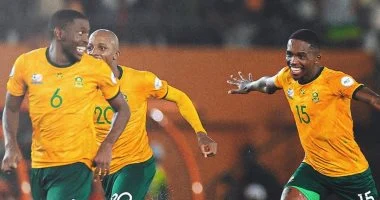 استعد لأقوى اللقاءات: جدول مباريات اليوم السبت 15-11-2025 والقنوات الناقلة بتغطية شاملة