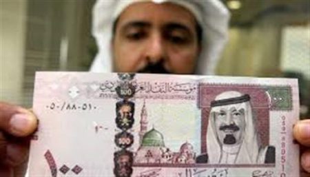 تذبذب العملة الآن.. سعر الريال السعودي اليوم في البنوك والسوق السوداء