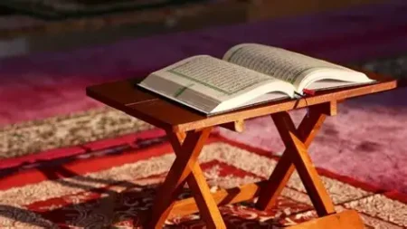 حكم قراءة القرآن عند النوم