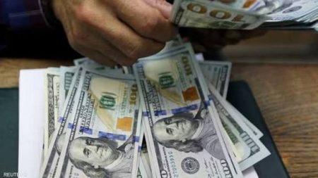 بعد ارتفاع طفيف… الدولار يثبت في البنوك المصرية اليوم