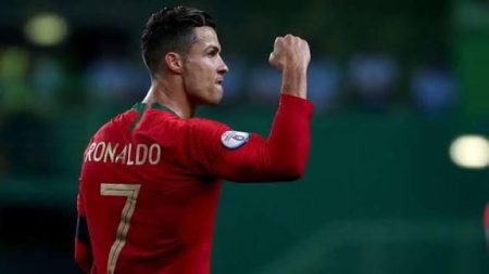 رونالدو يقود البرتغال في معركة التأهل لكأس العالم 2026