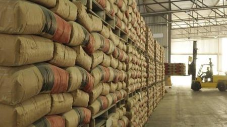 أسعار الأسمنت في مصر اليوم.. متوسط الطن يصل إلى 4200 جنيه