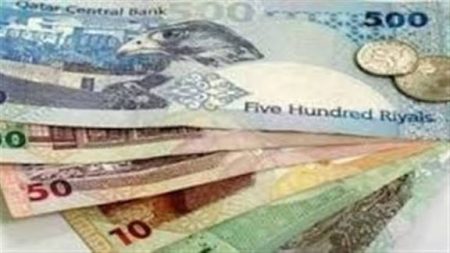 استقرار لافت.. الريال القطري يحافظ على مستوياته أمام الجنيه المصري