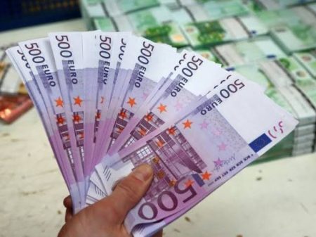 ارتفاع مفاجئ لسعر اليورو.. ما سبب التحرك الأخير؟