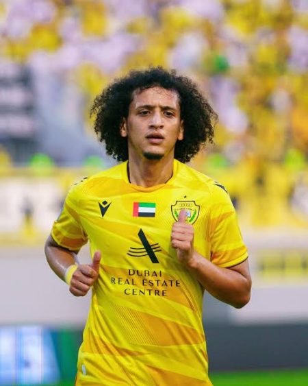 اعتزال اللاعب عموري رسميًا بعد مسيرة حافلة بالإنجازات والألقاب