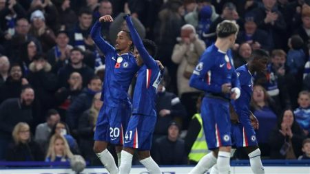 تشيلسي يسحق وولفرهامبتون 3-0 ويصعد للمركز الثاني بالدوري الإنجليزي