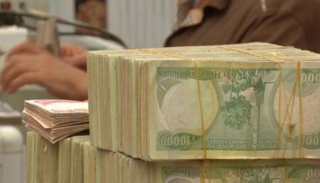 سعر 100 دولار بالعراق