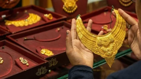 ارتفاع جديد في سعر مثقال الذهب بالعراق اليوم.. قفزة واضحة في الجنيهات والسبائك