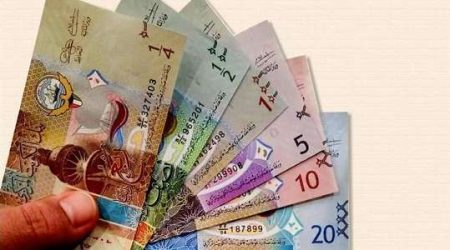 استقرار الدينار الكويتي مقابل الجنيه.. تعرف على أسعار الصرف في البنوك المصرية