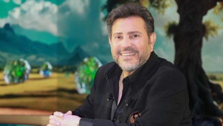 لماذا اختفى هاني شاكر من السينما رغم نجاحه؟ الإجابة مفاجئة