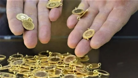 الذهب يصدم المصريين اليوم.. عيار 24 يقفز إلى 6549 جنيهًا!