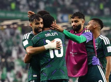 انطلاقة مثيرة للسعودية في كأس العرب.. الفوز على عمان 2-1