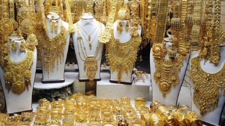 الذهب في السعودية اليوم.. الأسعار مولعة والعيار 24 يخطف الأنظار!