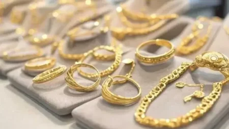 الدهب بيولّع والجيوب بتصرّخ.. أسعار الذهب في مصر اليوم الجمعة أسعار الذهب في مصر