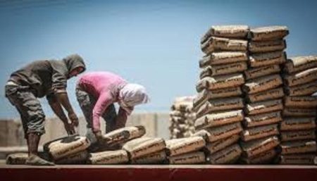 سعر الأسمنت اليوم السبت 20-12-2025 في الأسواق بعد تراجع 200 جنيه للطن سعر الأسمنت اليوم