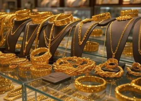 موجة شراء الذهب تحرك السوق المصري: تعرف على الأسعار لحظة بلحظة
