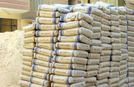 هدوء يسود سوق مواد البناء.. سعر طن الأسمنت يحافظ على مستوياته