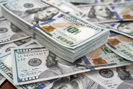 سعر الدولار اليوم