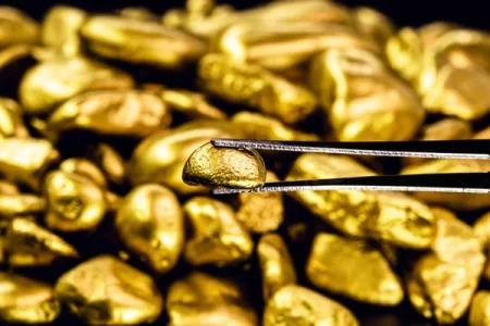 الدهب يفوق التوقعات.. سعر الذهب اليوم الاربعاء 14-1-2026 في الصاغة المصرية وتحديث الجنيه والسبائك