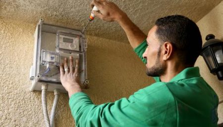 الرصيد بيختفي فجأة؟.. أسباب خصم عداد الكهرباء الكارت وتحذير مهم للمواطنين أسباب خصم عداد الكهرباء