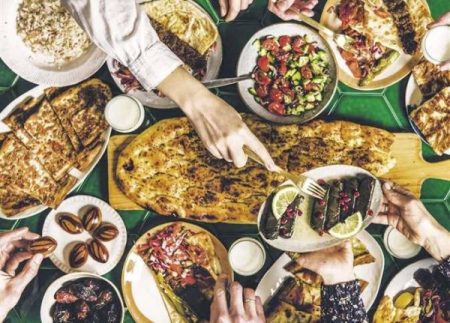 رمضان فرصة ذهبية.. هكذا تنظم وجباتك وتفقد الوزن بسهولة