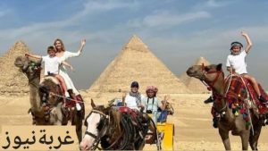 تيفاني ترامب وزوجها مايكل بولس أثناء زيارتهم للأقصر في مصر 2026، يستكشفان معابد الكرنك ووادي الملوك ضمن عطلة سياحية شتوية مع إجراءات أمنية مشددة.