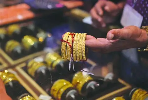 إلحق شوف بسرعة… هل فاتك الاوان؟ سعر الذهب اليوم في مصر يحطم كافة التوقعات الاقتصادية أسعار الدهب اليوم