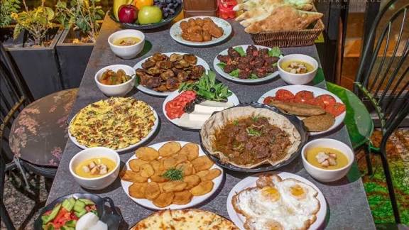 خد بالك من السحور.. أكلات بسيطة ممكن تخليك عطشان وإرهاقك يعلى بسرعة