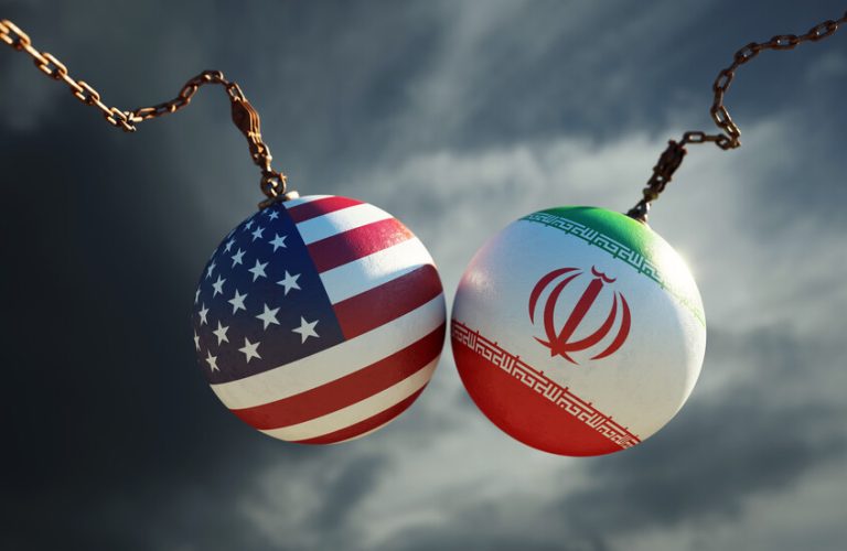 حصار موانئ إيران: تصعيد خطير