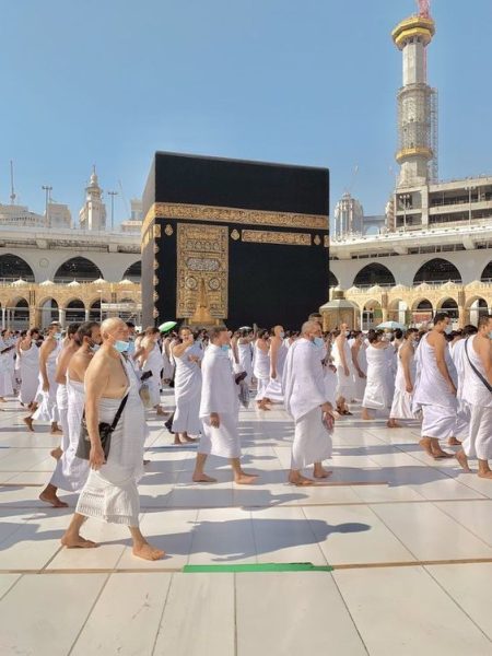 تنظيم الحج الذكي: السعودية تُبهر العالم بخطة غير مسبوقة لموسم الحج