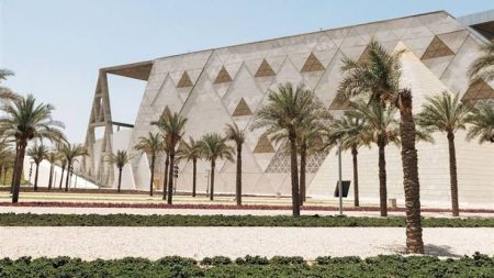 وظائف المتحف المصري الكبير 2026 خطوات التقديم.. فرص عمل برواتب مجزية رسميا