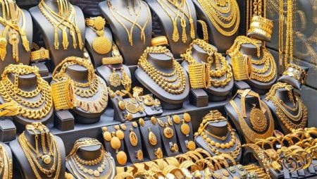 الذهب الإماراتي الآن.. قفزة عيار 21 تشعل سباق الشراء في الأسواق