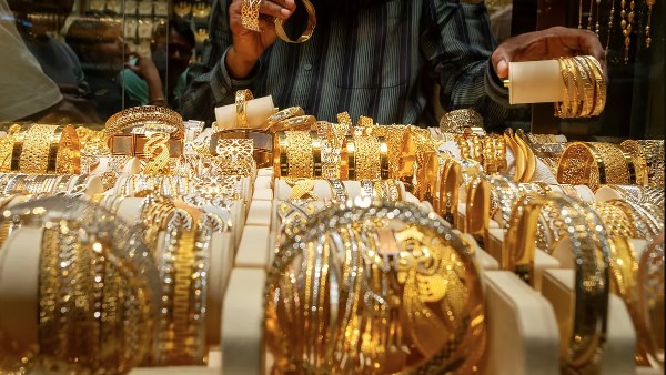 نبض السبائك الخليجية يشعل مفاجأة الذهب في الإمارات