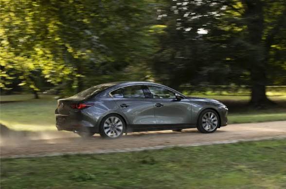 وحش ياباني راجع بقوة.. مواصفات Mazda3 موديل 2027 رسميا وتجهيزات ترفع المنافسة
