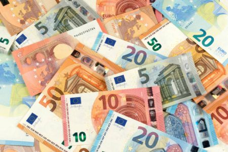 قفزة وتحركات مفاجئة.. سعر اليورو أمام الجنيه في ختام تعاملات الخميس 21 مايو 2026