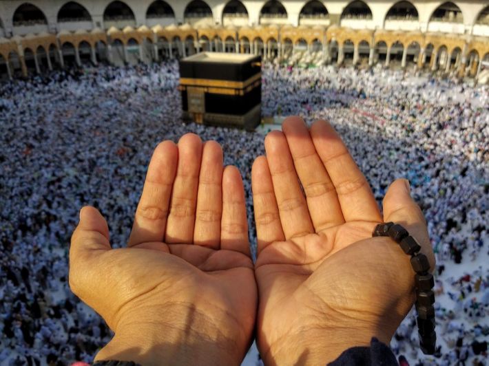 دعاء طواف الوداع للحاج والمعتمر مكتوب كامل وأفضل الأدعية المستجابة قبل مغادرة البيت الحرام